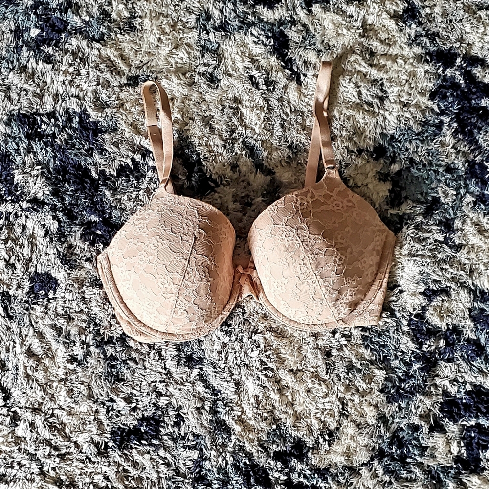 Victoria's Secret Lightly Lined Lace Bra